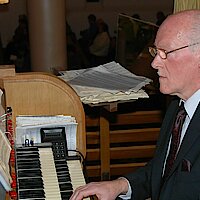 Große Ehrung für Arnold Strieder
